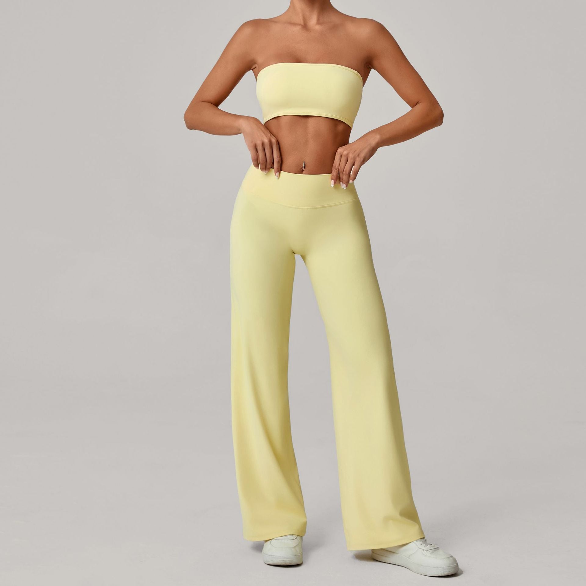 SET PANTALÓN FLARE + TOP – COMODIDAD Y ESTILO ATHLEISURE