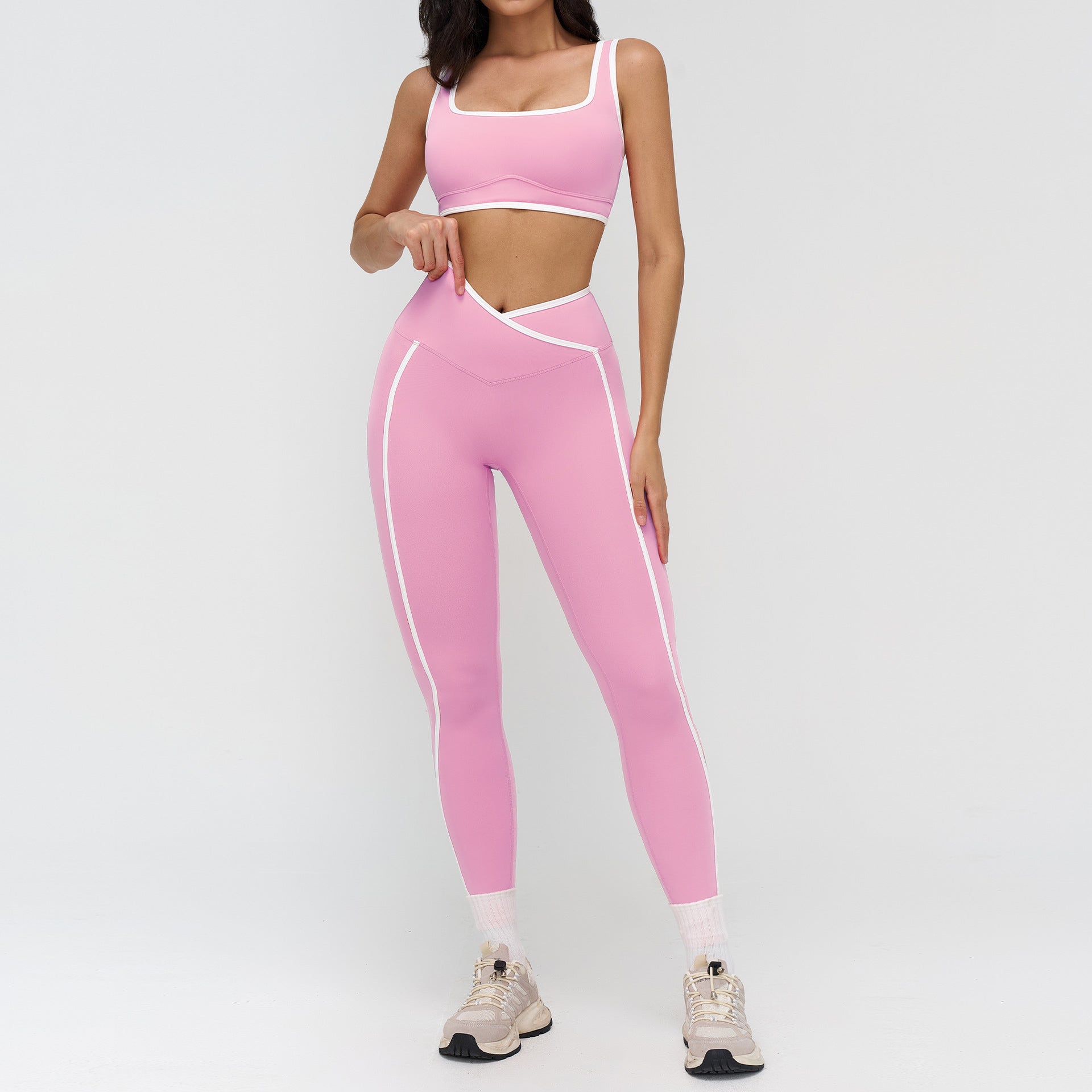 SET LEGGING + TOP LÍNEA CONTRASTE – MOLDEO Y SOPORTE TOTAL